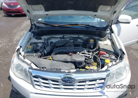 2013 Subaru Forester 2.5X Limited из США, поврежденный, VIN JF2SHAEC1DH424578